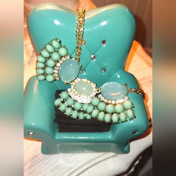 Aqua Moonstone Statement Necklace - Picture 8 of 9